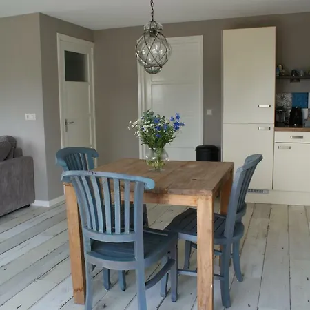 아파트 De Natureluur *